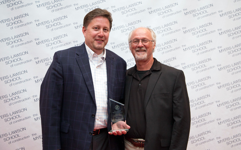 Steve Daves Receives Award from Virginia Tech