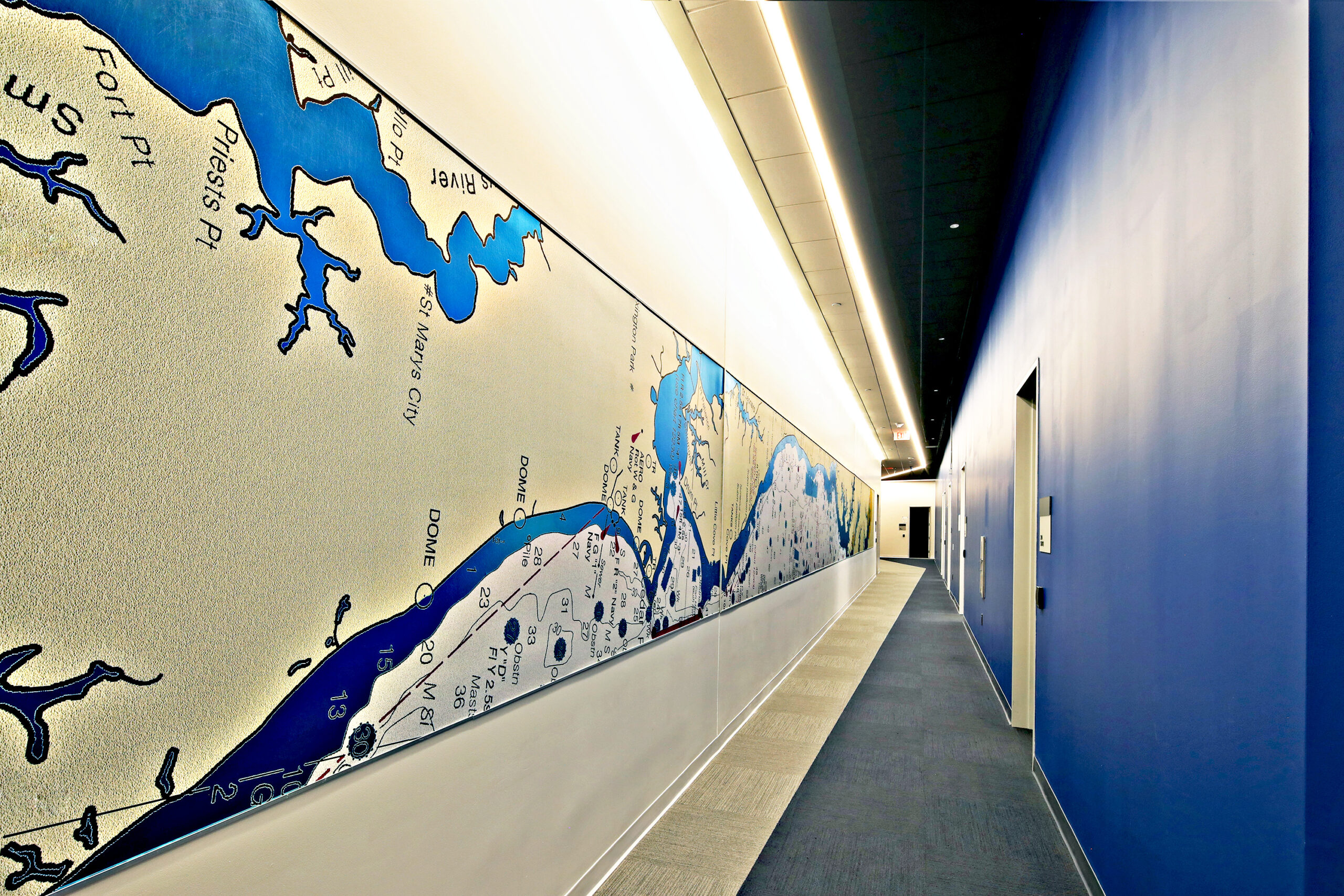 raytheon-at-northwoods-28-int-1580-083024-lkg-at-main-corridor