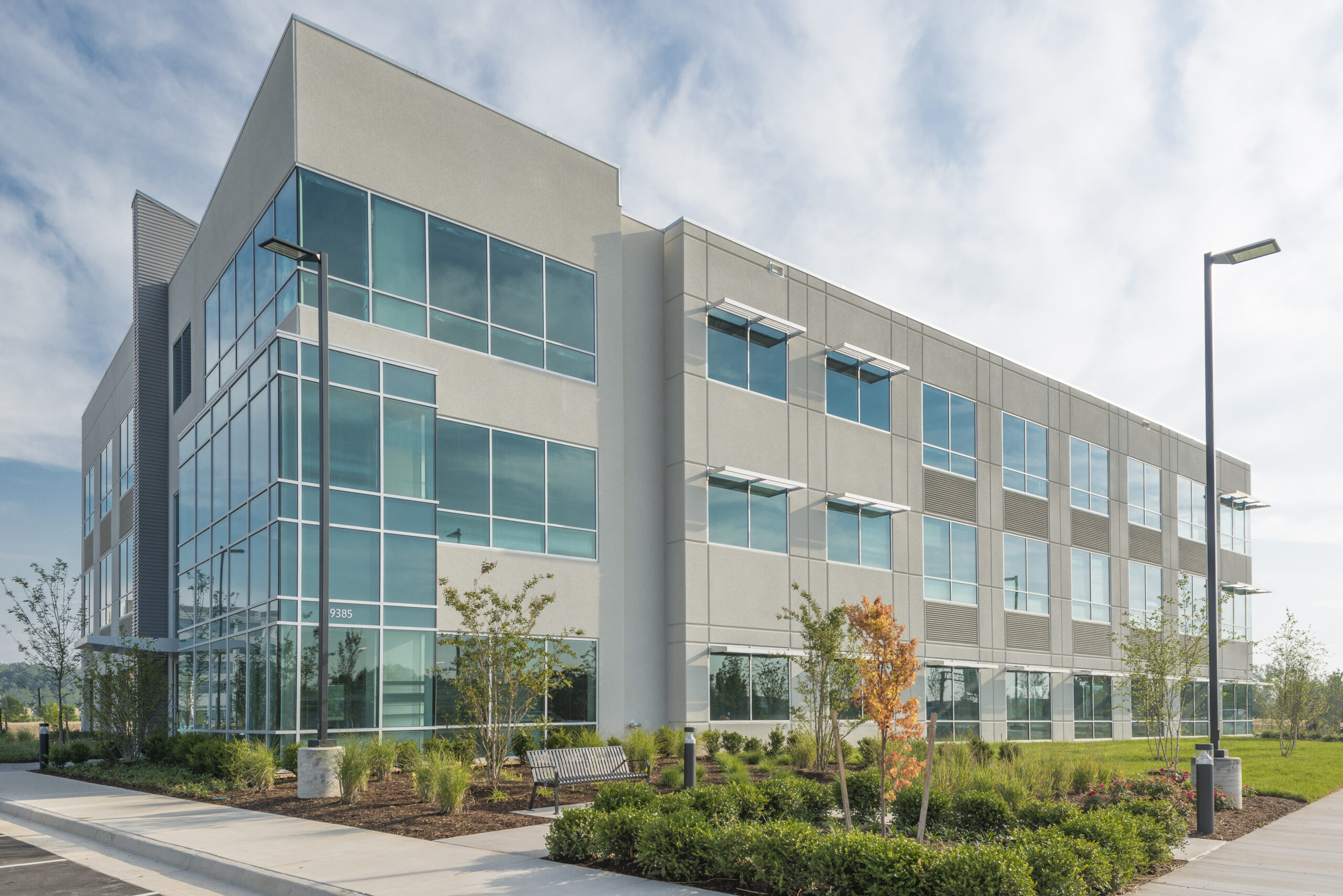4_discovery-exterior2