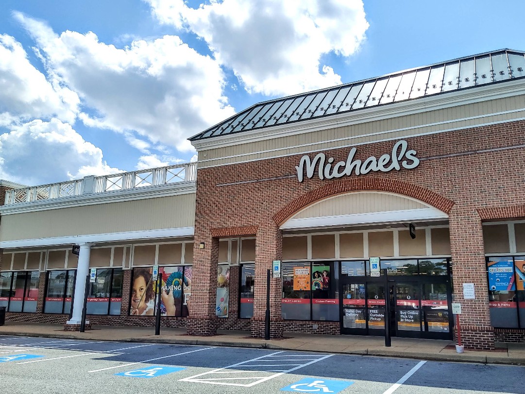 michaels-bradlee-shopping-center2