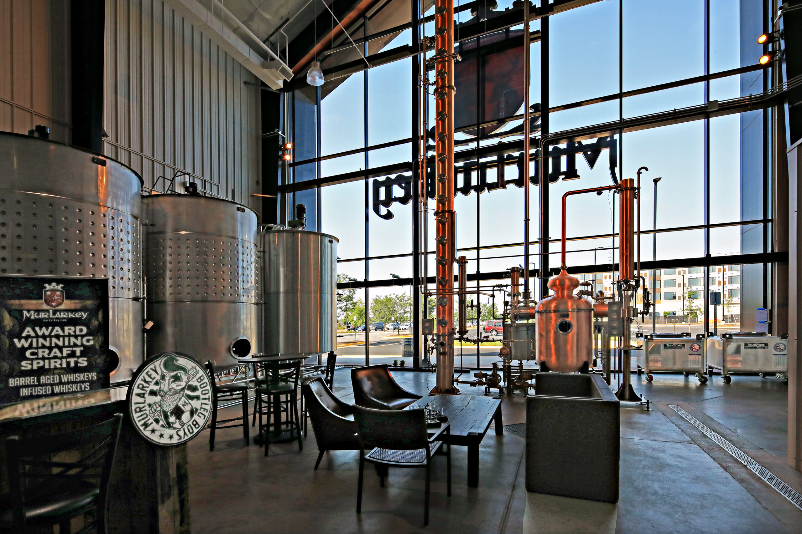 murlarkey-int-4283-060425-lkg-west-in-the-distillery