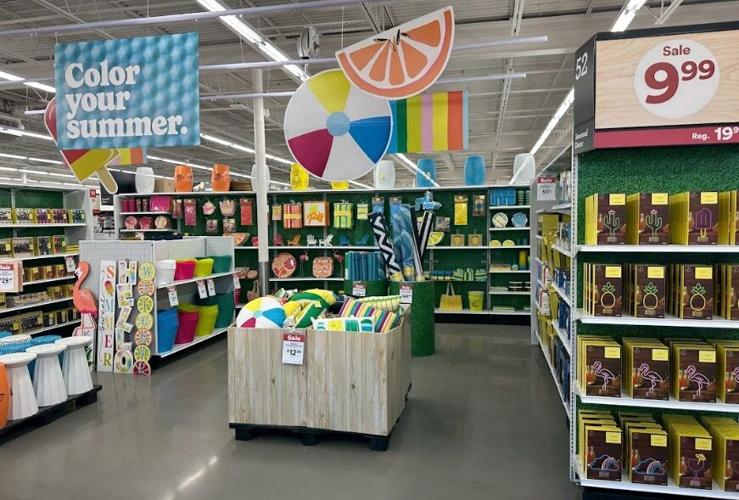 michaels-warrenton-village-interior