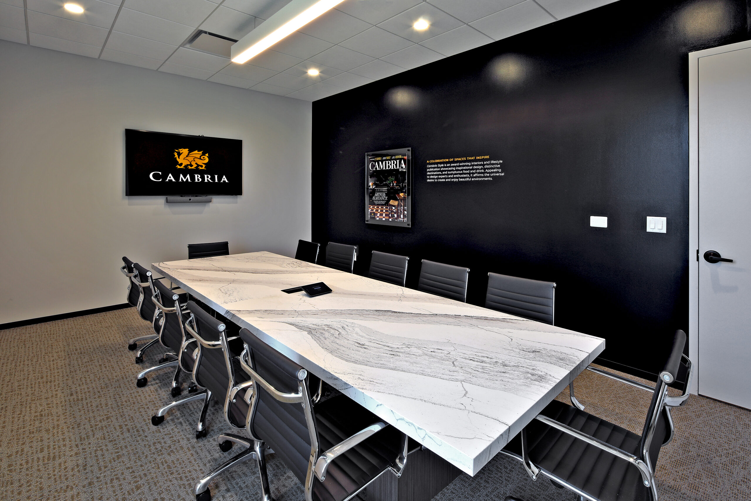 cambria-int-8640-061224-lkg-se-at-conference-room