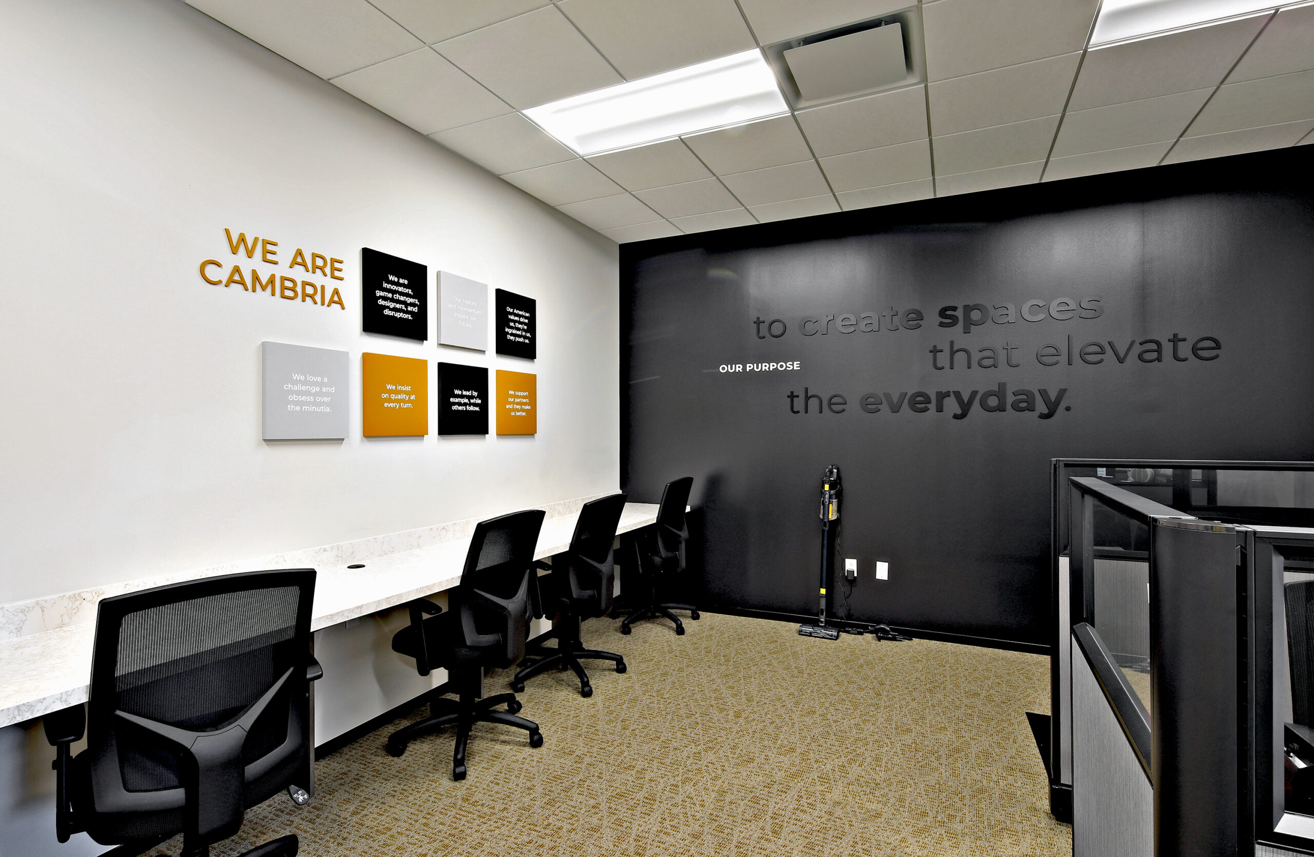 cambria-int-8658-061224-lkg-se-at-the-training--area