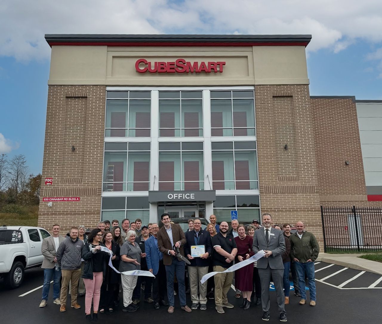 peterson-ribbon-cutting
